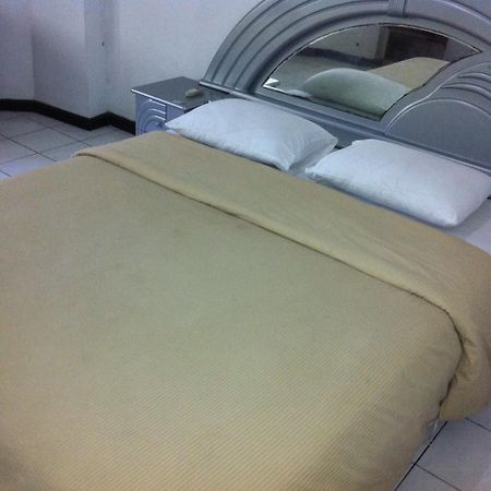 Catellya Guest House Cipaku Bandung Ngoại thất bức ảnh