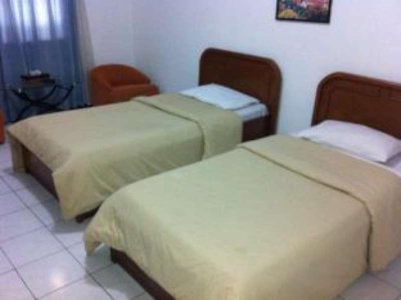 Catellya Guest House Cipaku Bandung Ngoại thất bức ảnh